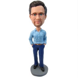 Personalizable bobblehead groomsmen with blue shirt